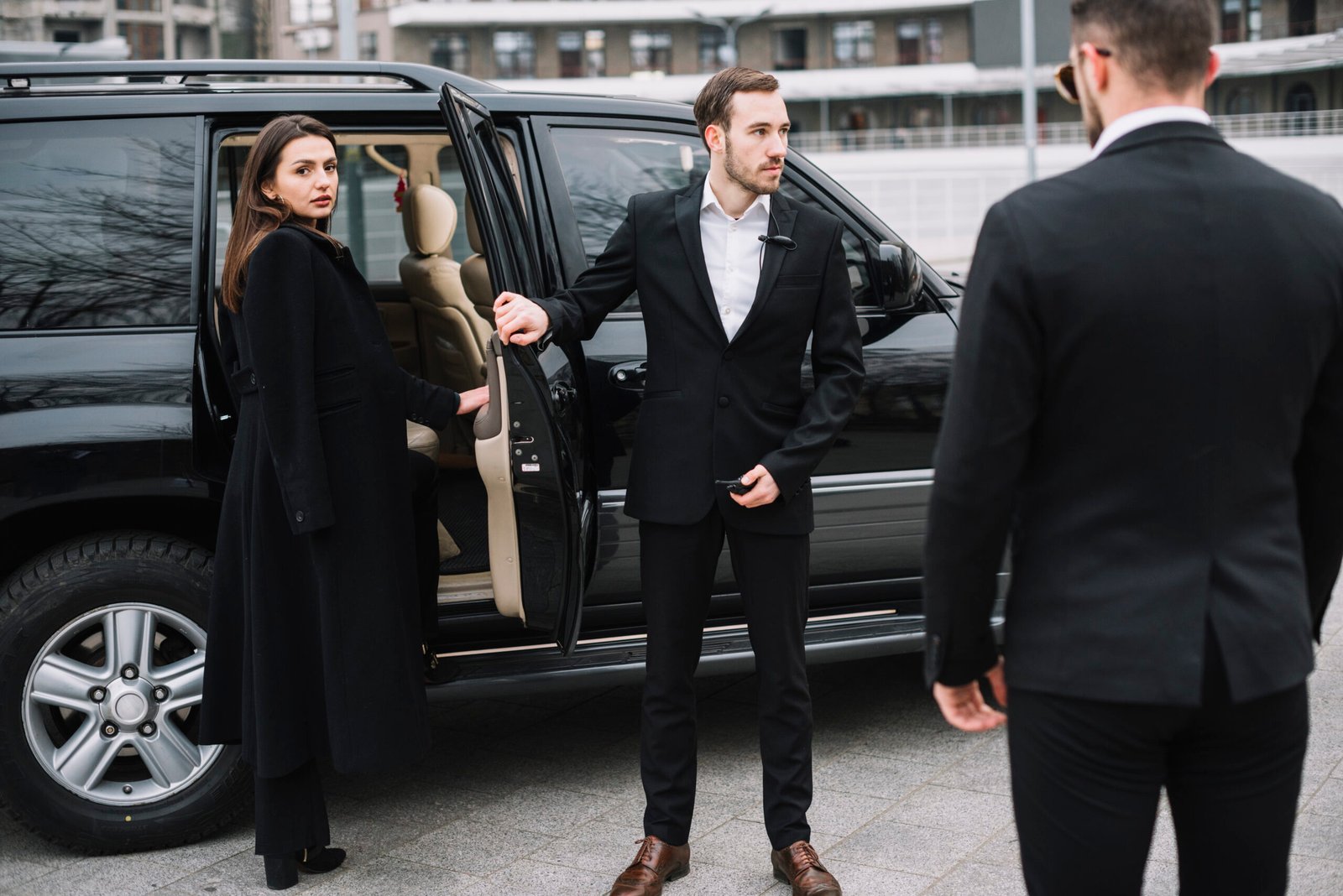 Naviguez dans Paris avec un chauffeur privé expert
